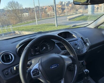 Белый Форд Фиеста, объемом двигателя 1.5 л и пробегом 218 тыс. км за 6500 $, фото 4 на Automoto.ua