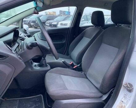 Белый Форд Фиеста, объемом двигателя 1 л и пробегом 200 тыс. км за 4500 $, фото 11 на Automoto.ua