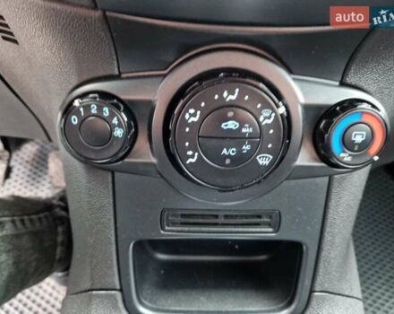 Белый Форд Фиеста, объемом двигателя 1.5 л и пробегом 140 тыс. км за 7000 $, фото 15 на Automoto.ua