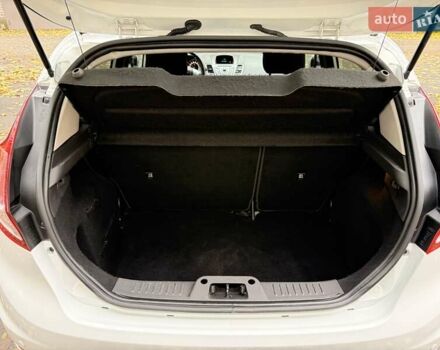 Форд Фиеста 2013 в Днепре (Днепропетровске) на Automoto.ua Белый Форд Фиеста, объемом двигателя 1.24 л и пробегом 132 тыс. км за 5700 $, фото 13 на Automoto.ua