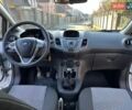 Белый Форд Фиеста, объемом двигателя 1.24 л и пробегом 170 тыс. км за 6000 $, фото 5 на Automoto.ua