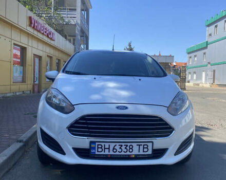 Белый Форд Фиеста, объемом двигателя 1 л и пробегом 270 тыс. км за 6500 $, фото 2 на Automoto.ua