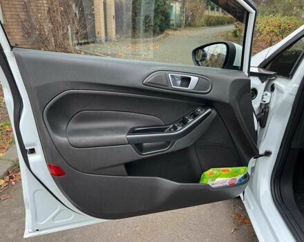 Белый Форд Фиеста, объемом двигателя 1 л и пробегом 151 тыс. км за 6940 $, фото 8 на Automoto.ua