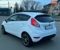 Белый Форд Фиеста, объемом двигателя 1.25 л и пробегом 177 тыс. км за 5400 $, фото 1 на Automoto.ua
