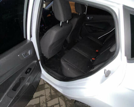 Белый Форд Фиеста, объемом двигателя 1.5 л и пробегом 178 тыс. км за 6700 $, фото 5 на Automoto.ua