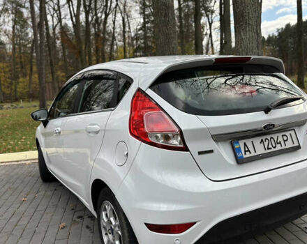 Форд Фиеста 2013 в Шепетовке на Automoto.ua Белый Форд Фиеста, объемом двигателя 1.6 л и пробегом 175 тыс. км за 7100 $, фото 3 на Automoto.ua