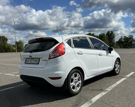 Білий Форд Фієста, об'ємом двигуна 1 л та пробігом 104 тис. км за 5400 $, фото 5 на Automoto.ua