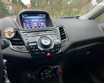 Белый Форд Фиеста, объемом двигателя 1 л и пробегом 151 тыс. км за 6940 $, фото 11 на Automoto.ua