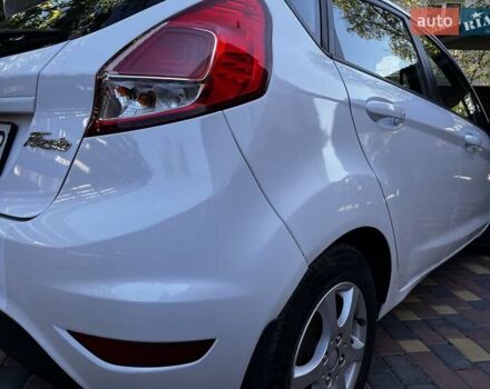 Белый Форд Фиеста, объемом двигателя 1.5 л и пробегом 101 тыс. км за 10000 $, фото 7 на Automoto.ua