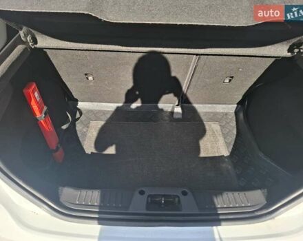 Белый Форд Фиеста, объемом двигателя 1.5 л и пробегом 218 тыс. км за 6999 $, фото 16 на Automoto.ua