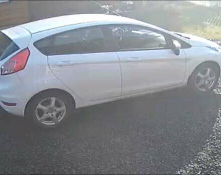 Білий Форд Фієста, об'ємом двигуна 1 л та пробігом 189 тис. км за 5250 $, фото 3 на Automoto.ua