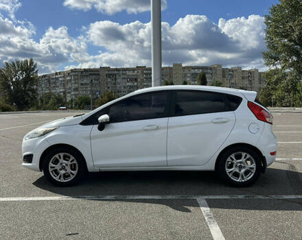 Білий Форд Фієста, об'ємом двигуна 1 л та пробігом 104 тис. км за 5400 $, фото 9 на Automoto.ua