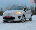 Белый Форд Фиеста, объемом двигателя 1.6 л и пробегом 120 тыс. км за 6550 $, фото 2 на Automoto.ua