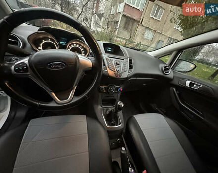 Білий Форд Фієста, об'ємом двигуна 1.5 л та пробігом 135 тис. км за 9000 $, фото 8 на Automoto.ua