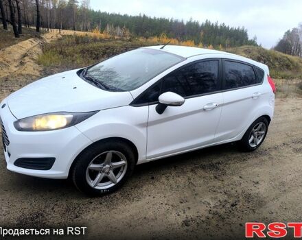 Білий Форд Фієста, об'ємом двигуна 1.5 л та пробігом 190 тис. км за 7500 $, фото 2 на Automoto.ua