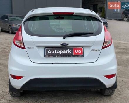 Белый Форд Фиеста, объемом двигателя 1 л и пробегом 200 тыс. км за 4500 $, фото 3 на Automoto.ua