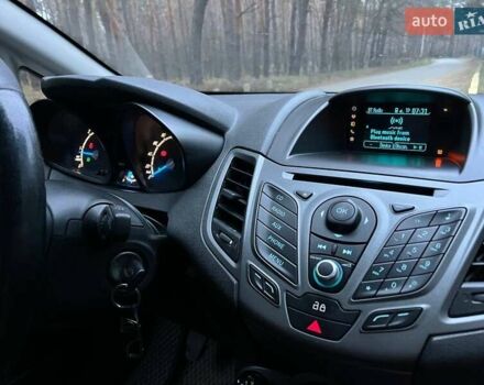 Білий Форд Фієста, об'ємом двигуна 1.5 л та пробігом 249 тис. км за 6500 $, фото 29 на Automoto.ua