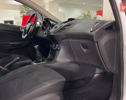 Белый Форд Фиеста, объемом двигателя 1.6 л и пробегом 68 тыс. км за 6456 $, фото 11 на Automoto.ua