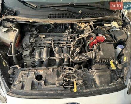 Белый Форд Фиеста, объемом двигателя 1.6 л и пробегом 100 тыс. км за 8400 $, фото 10 на Automoto.ua