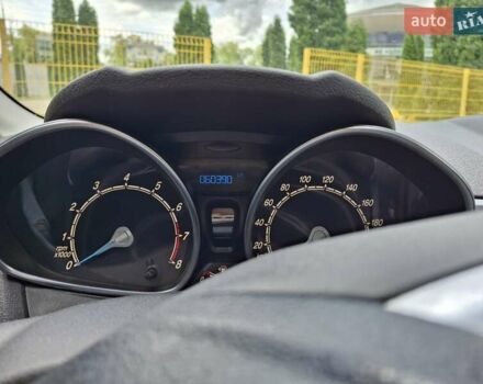 Белый Форд Фиеста, объемом двигателя 1 л и пробегом 60 тыс. км за 7000 $, фото 8 на Automoto.ua