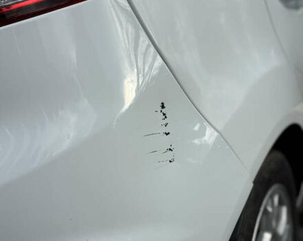 Форд Фиеста 2013 в Шепетовке на Automoto.ua Белый Форд Фиеста, объемом двигателя 1.6 л и пробегом 175 тыс. км за 7100 $, фото 5 на Automoto.ua