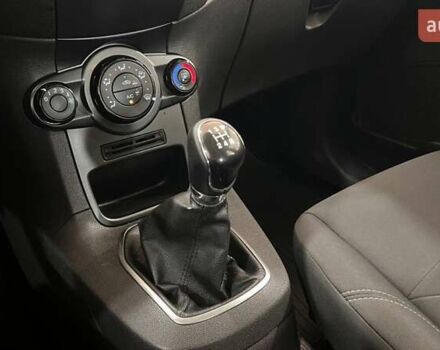 Белый Форд Фиеста, объемом двигателя 1.6 л и пробегом 68 тыс. км за 6456 $, фото 18 на Automoto.ua