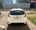 Белый Форд Фиеста, объемом двигателя 1 л и пробегом 95 тыс. км за 5750 $, фото 6 на Automoto.ua