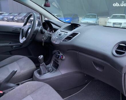 Белый Форд Фиеста, объемом двигателя 1 л и пробегом 200 тыс. км за 4500 $, фото 27 на Automoto.ua