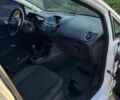 Білий Форд Фієста, об'ємом двигуна 1 л та пробігом 250 тис. км за 5300 $, фото 3 на Automoto.ua
