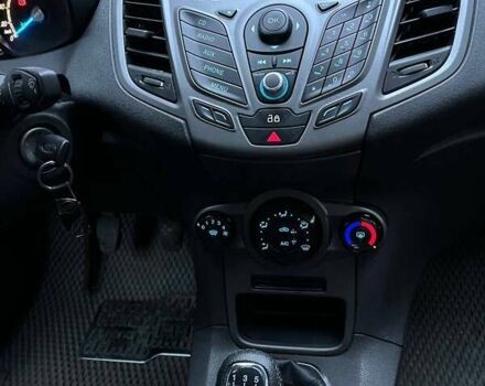 Білий Форд Фієста, об'ємом двигуна 1.5 л та пробігом 249 тис. км за 6500 $, фото 28 на Automoto.ua