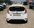 Белый Форд Фиеста, объемом двигателя 1 л и пробегом 87 тыс. км за 6250 $, фото 3 на Automoto.ua