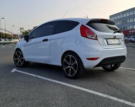 Білий Форд Фієста, об'ємом двигуна 1.24 л та пробігом 150 тис. км за 6000 $, фото 30 на Automoto.ua