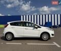 Білий Форд Фієста, об'ємом двигуна 1.5 л та пробігом 110 тис. км за 8500 $, фото 3 на Automoto.ua