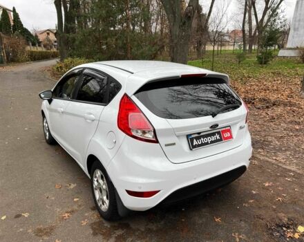 Белый Форд Фиеста, объемом двигателя 1 л и пробегом 151 тыс. км за 6940 $, фото 6 на Automoto.ua