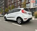 Белый Форд Фиеста, объемом двигателя 1 л и пробегом 133 тыс. км за 7000 $, фото 4 на Automoto.ua