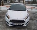 Белый Форд Фиеста, объемом двигателя 1 л и пробегом 120 тыс. км за 6000 $, фото 1 на Automoto.ua