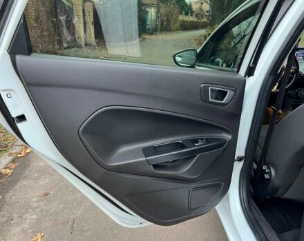 Белый Форд Фиеста, объемом двигателя 1 л и пробегом 151 тыс. км за 6940 $, фото 17 на Automoto.ua