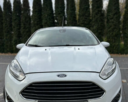 Форд Фиеста 2013 в Шепетовке на Automoto.ua Белый Форд Фиеста, объемом двигателя 1.6 л и пробегом 175 тыс. км за 7100 $, фото 2 на Automoto.ua
