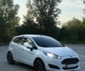 Білий Форд Фієста, об'ємом двигуна 1.25 л та пробігом 33 тис. км за 10197 $, фото 1 на Automoto.ua