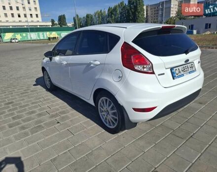 Белый Форд Фиеста, объемом двигателя 1.5 л и пробегом 218 тыс. км за 6999 $, фото 2 на Automoto.ua