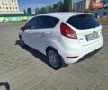 Белый Форд Фиеста, объемом двигателя 1.5 л и пробегом 218 тыс. км за 6999 $, фото 2 на Automoto.ua