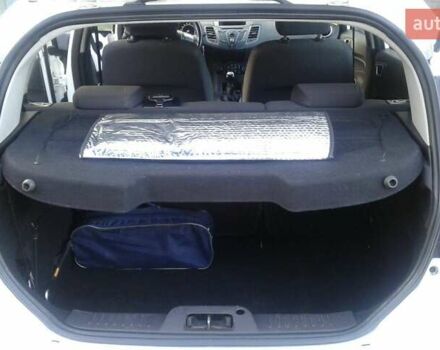 Білий Форд Фієста, об'ємом двигуна 1 л та пробігом 189 тис. км за 5250 $, фото 12 на Automoto.ua