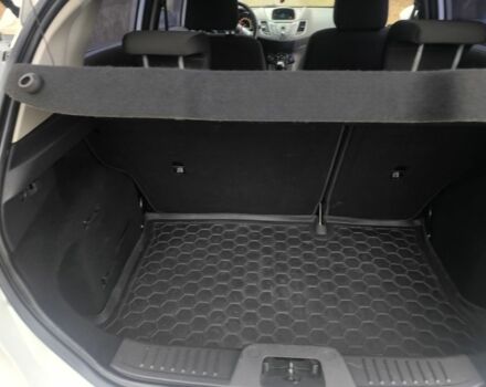 Білий Форд Фієста, об'ємом двигуна 1.5 л та пробігом 190 тис. км за 7625 $, фото 21 на Automoto.ua