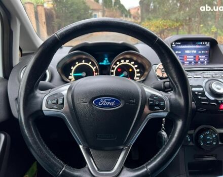 Белый Форд Фиеста, объемом двигателя 1 л и пробегом 151 тыс. км за 6940 $, фото 10 на Automoto.ua