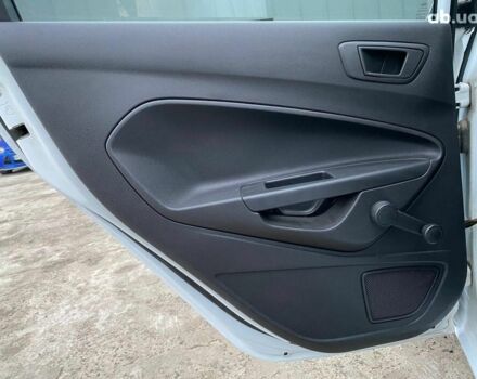 Белый Форд Фиеста, объемом двигателя 1 л и пробегом 200 тыс. км за 4500 $, фото 15 на Automoto.ua