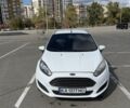 Белый Форд Фиеста, объемом двигателя 1 л и пробегом 104 тыс. км за 5600 $, фото 2 на Automoto.ua