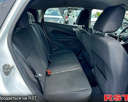 Белый Форд Фиеста, объемом двигателя 1.2 л и пробегом 187 тыс. км за 5700 $, фото 8 на Automoto.ua