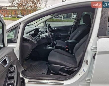 Белый Форд Фиеста, объемом двигателя 1.5 л и пробегом 140 тыс. км за 7000 $, фото 6 на Automoto.ua