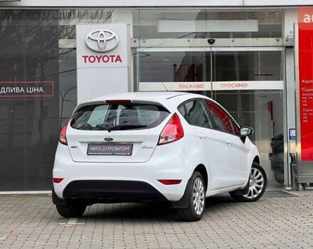 Белый Форд Фиеста, объемом двигателя 1.6 л и пробегом 68 тыс. км за 6456 $, фото 4 на Automoto.ua