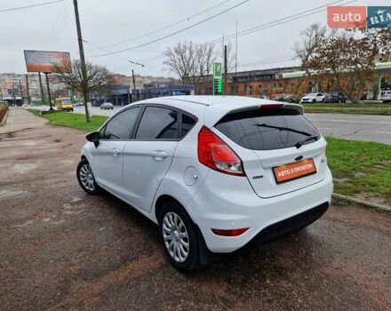 Белый Форд Фиеста, объемом двигателя 1.5 л и пробегом 140 тыс. км за 7000 $, фото 4 на Automoto.ua